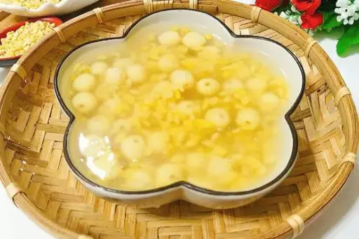 Chè đậu xanh hạt sen